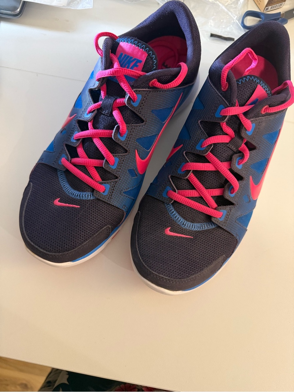 Nike Women’s Navy and Hot Pink Athletic Sneakers size 9 New without box !